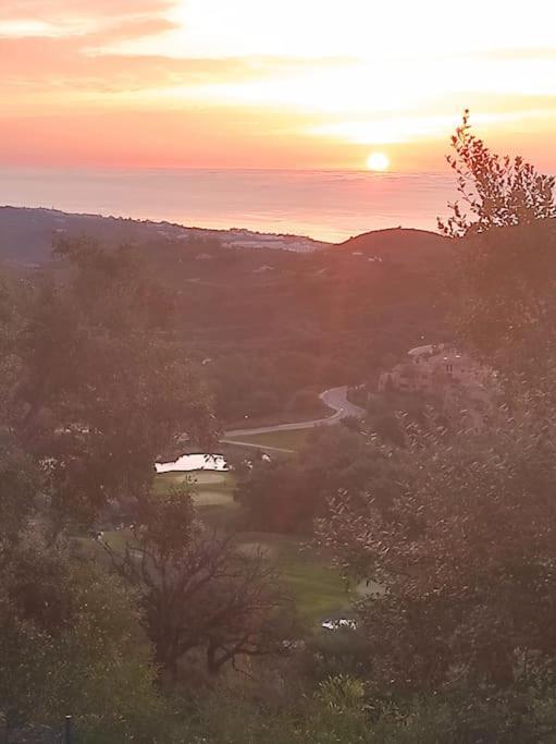 Luxury Apartment With Sea Views, Golf, Gym, Spa, 7 Pools Ojén Esterno foto
