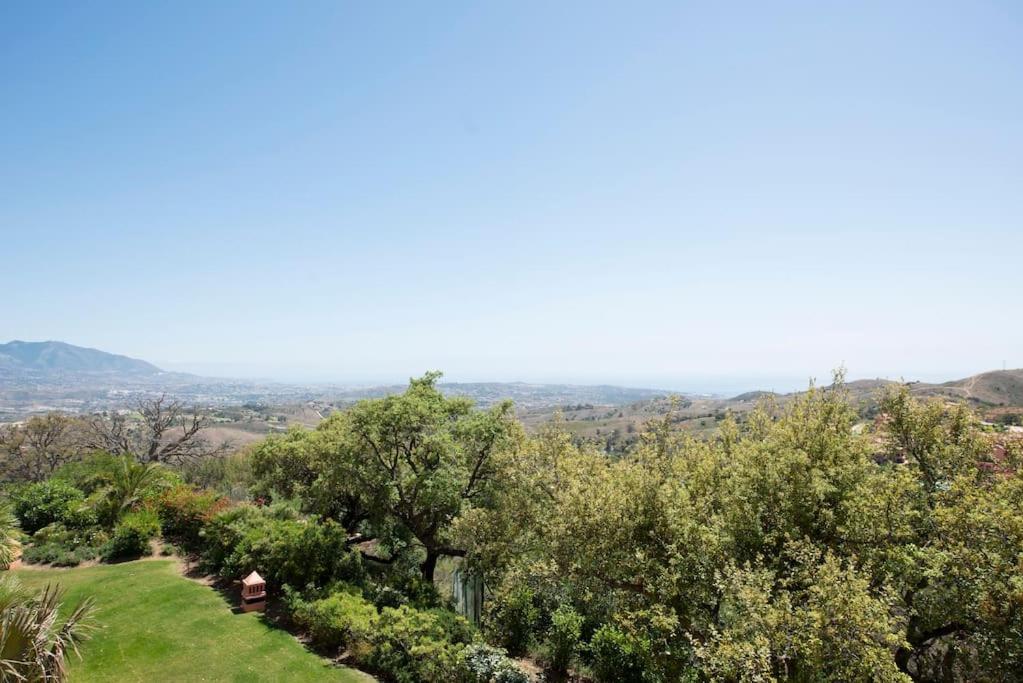 Luxury Apartment With Sea Views, Golf, Gym, Spa, 7 Pools Ojén Esterno foto