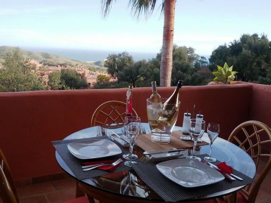 Luxury Apartment With Sea Views, Golf, Gym, Spa, 7 Pools Ojén Esterno foto